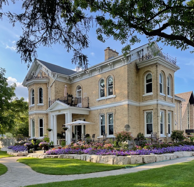 Winner small image - Hughson Hall