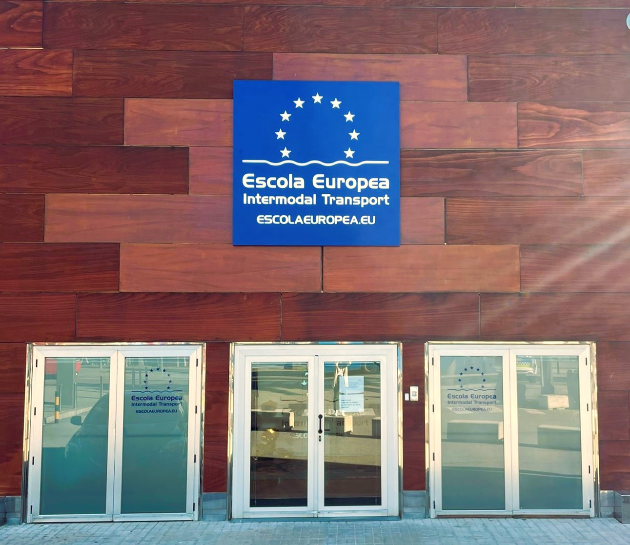 Winner small image - Escola Europea – Intermodal Transport